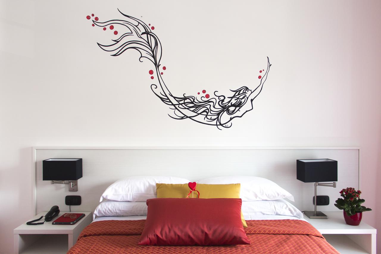 Hotel Villa Chiara 泰拉奇纳 外观 照片